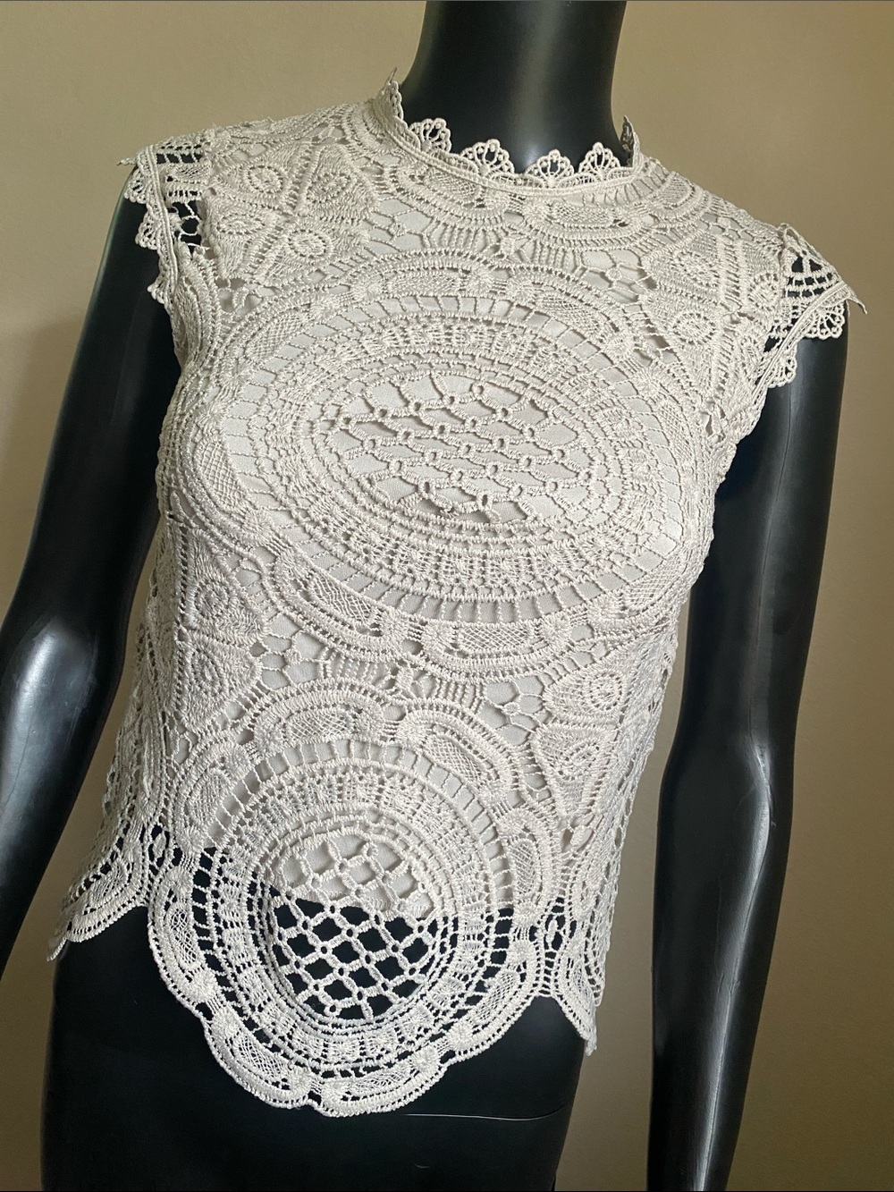 REBELLION AGAIN Sleeveless Crochet Lace Blouse in Light Gray